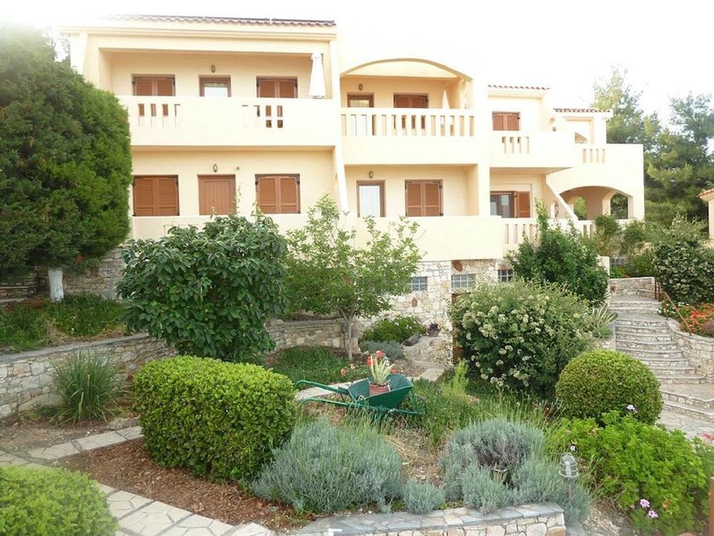 Milia Bay Hotel Apartments Exterior photo